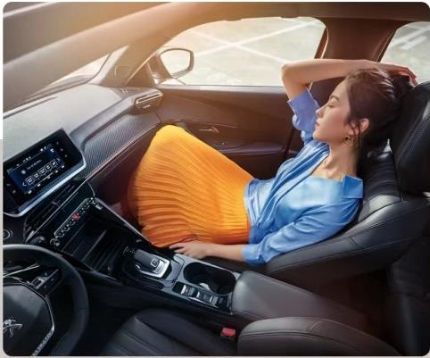 ?车内“炸弹”，，，，，，，一定要小心这些隐形“杀手”